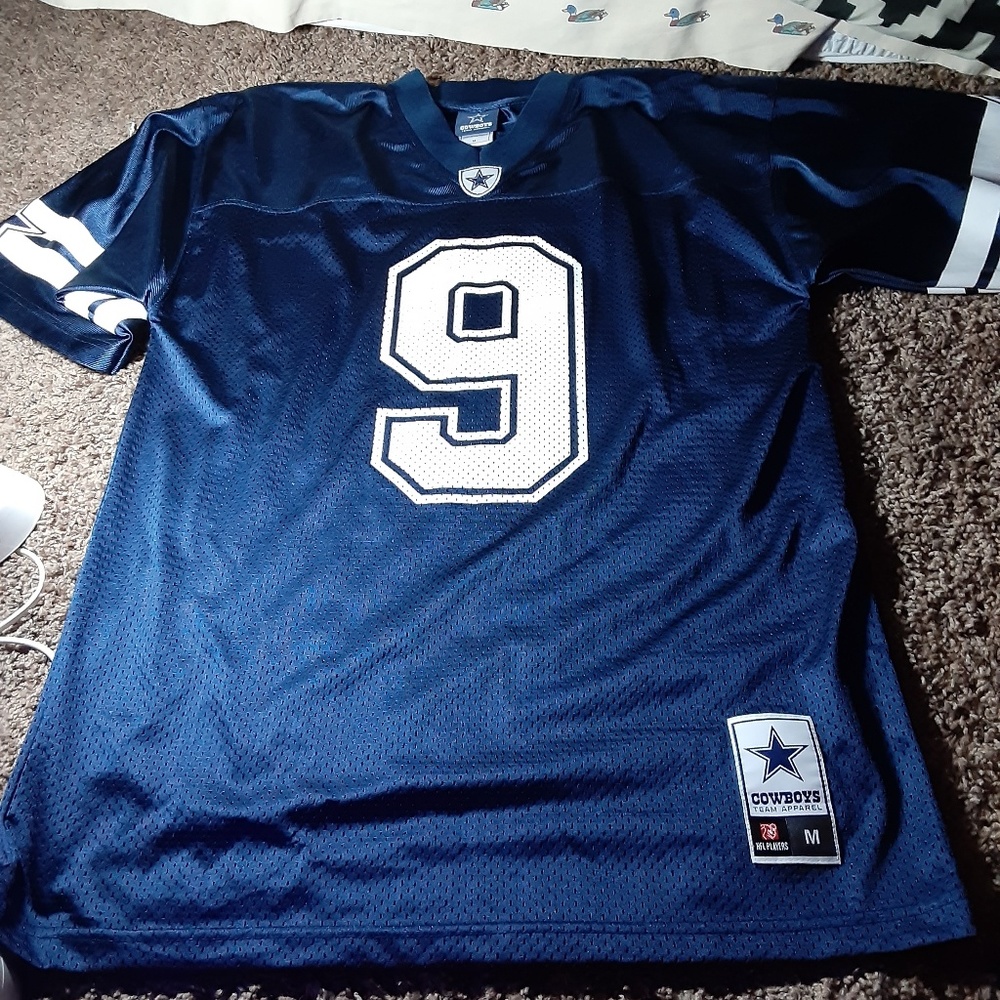 Tony Romo jersey - Picture 2 of 3